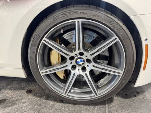 Used 2015 BMW M6 Convertible image 33