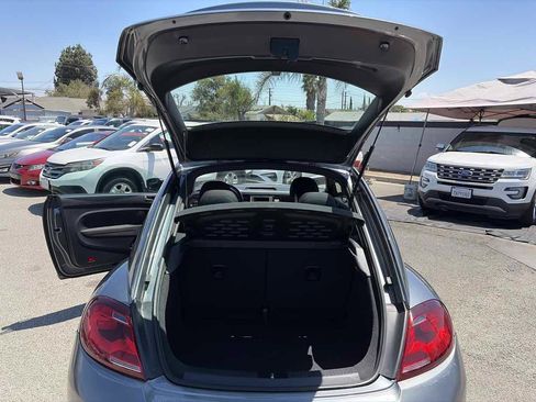 Used 2018 Volkswagen Beetle 2.0T FWD image 13
