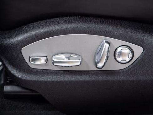 Used 2026 Porsche Macan S AWD/4WD image 23