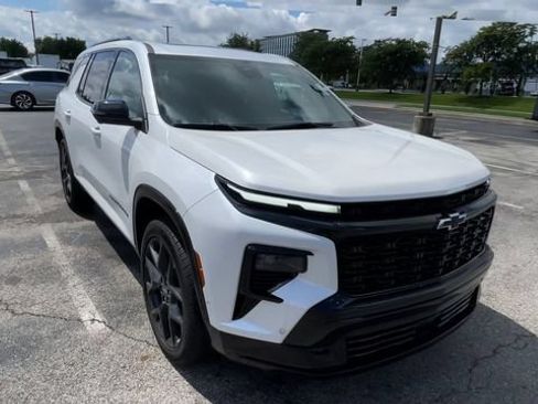 Used 2024 Chevrolet Traverse RS AWD/4WD image 4