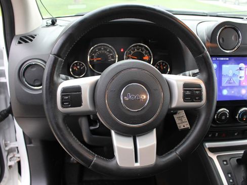 Used 2016 Jeep Compass High Altitude AWD/4WD image 19