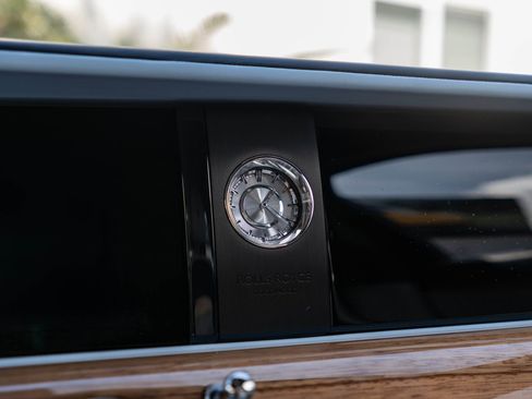 Used 2022 Rolls-Royce Ghost w/ Ghost Package image 14