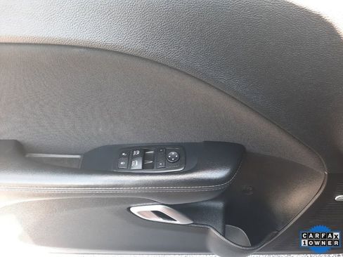 Used 2023 Dodge Challenger SXT image 17