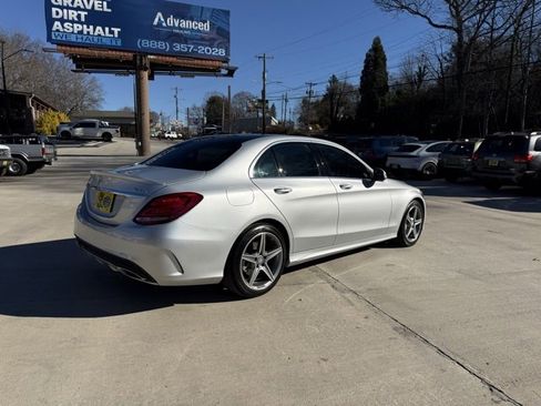 Used 2015 Mercedes-Benz C 300 4MATIC Sedan image 4