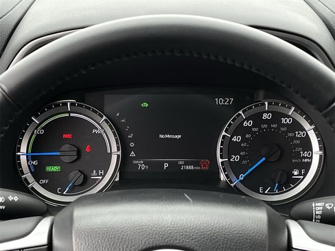 Used 2025 Toyota Highlander XLE image 13