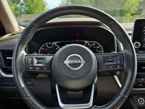 Certified 2023 Nissan Rogue SV w/ SV Premium B Package AWD/4WD image 18