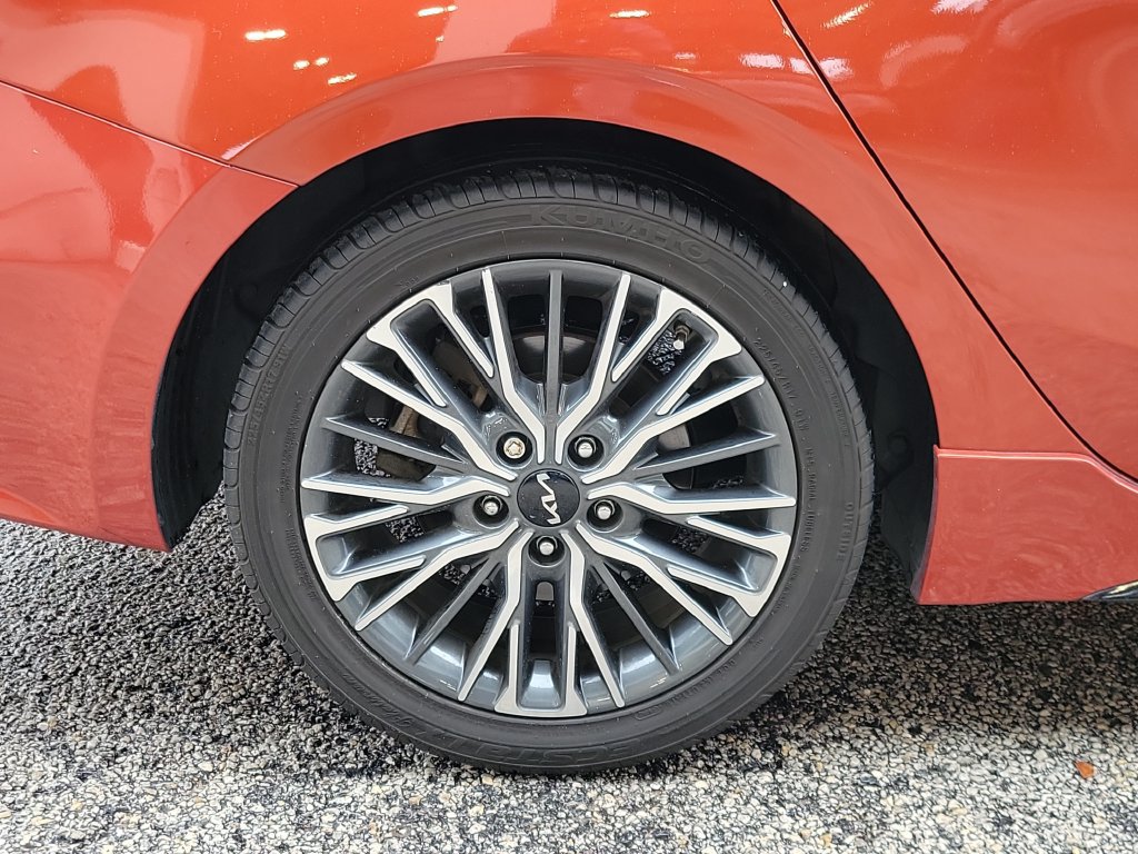 Certified 2022 Kia Forte GT-Line w/ GT-Line Premium Package FWD image 11