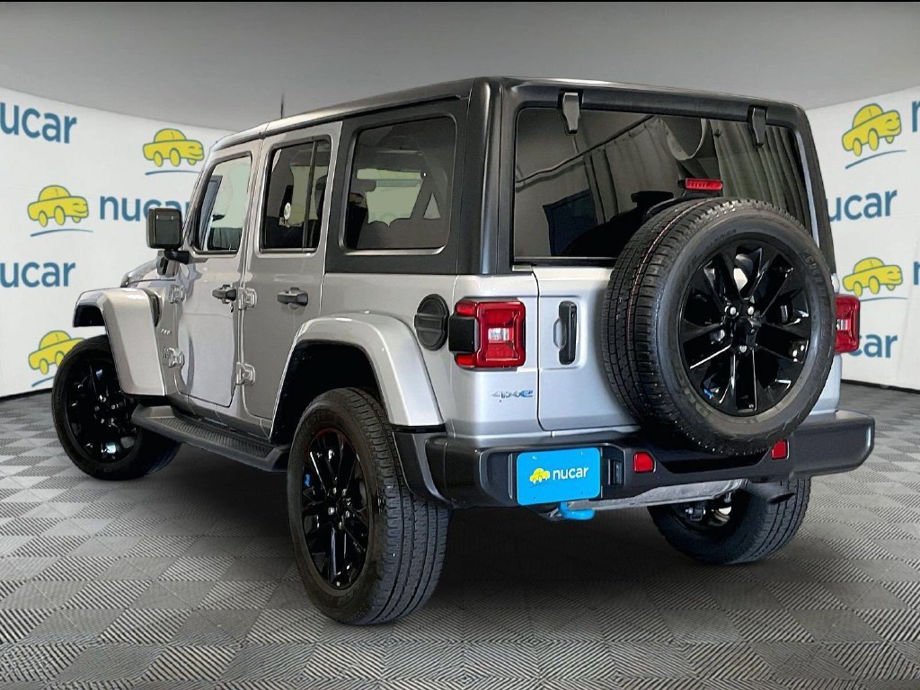 Used 2023 Jeep Wrangler Unlimited Sahara w/ Cold Weather Group AWD/4WD image 4