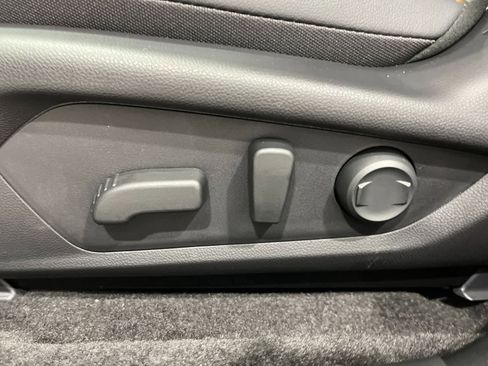 Certified 2025 Subaru Crosstrek 2.5i Limited w/ Crosstrek Mirror Package image 13