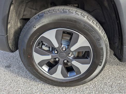 Used 2023 Jeep Grand Cherokee 4WD 4xe image 22