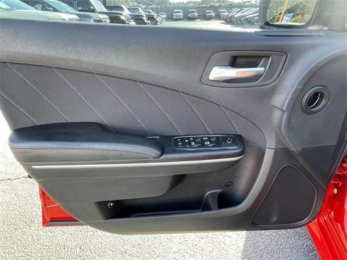 Used 2019 Dodge Charger R/T w/ Navigation & Travel Group image 16
