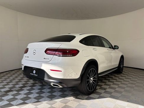 Used 2021 Mercedes-Benz GLC 300 4MATIC Coupe image 7