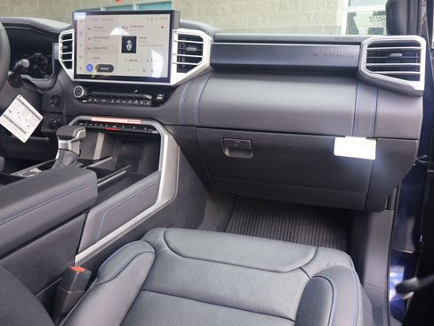 New 2025 Toyota Tundra Platinum AWD/4WD image 33