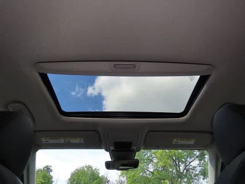 Used 2024 Honda CR-V EX-L image 23