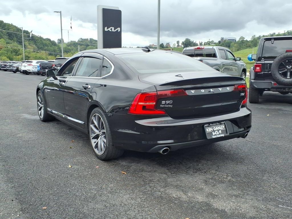 Used 2018 Volvo S90 T5 Momentum w/ Convenience Package AWD/4WD image 7