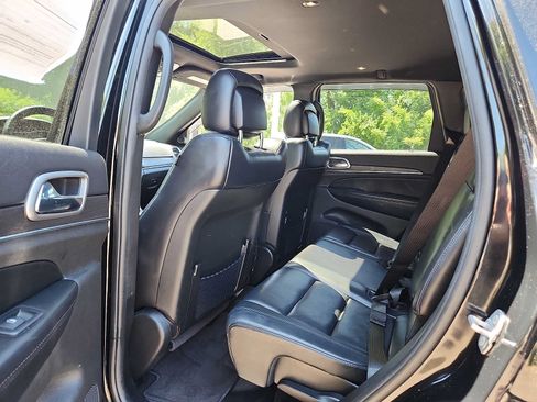 Used 2018 Jeep Grand Cherokee Limited w/ Trailer Tow Group IV AWD/4WD image 10