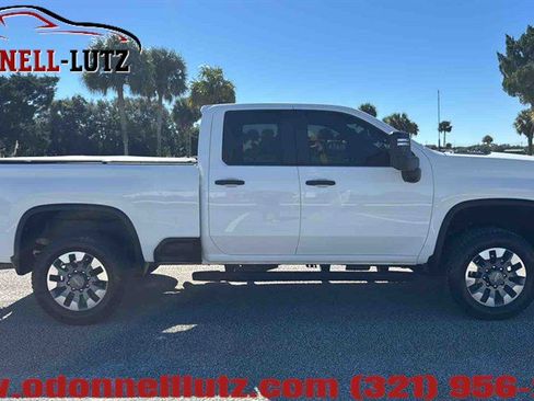 Used 2024 Chevrolet Silverado 2500 Custom w/ Custom Convenience Package image 6