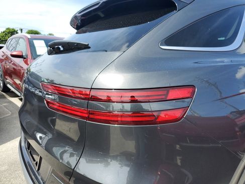 Used 2025 Genesis Electrified GV70 Advanced image 7