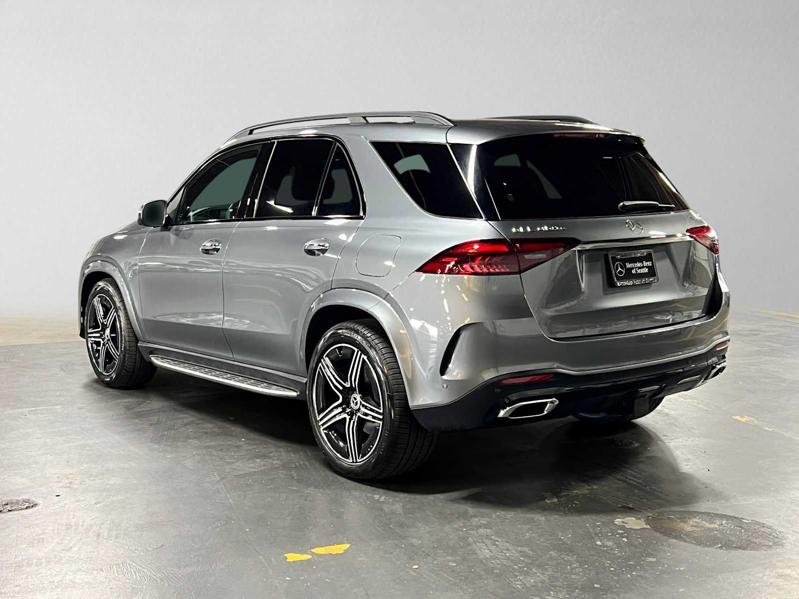 New 2026 Mercedes-Benz GLE 450e 4MATIC image 5