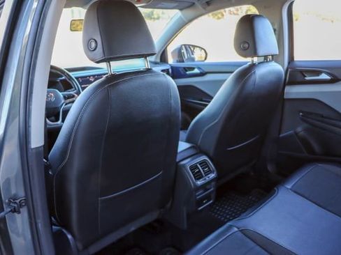 Used 2022 Volkswagen Taos SE image 17