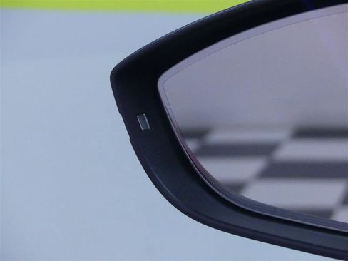 Used 2024 Audi Q8 e-tron Prestige image 31