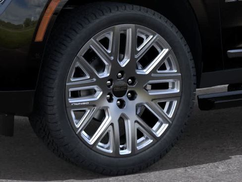 New 2026 GMC Yukon Denali Ultimate w/ LPO, Get Active Package AWD/4WD image 9