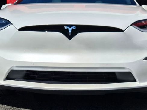 Used 2022 Tesla Model X Base image 13