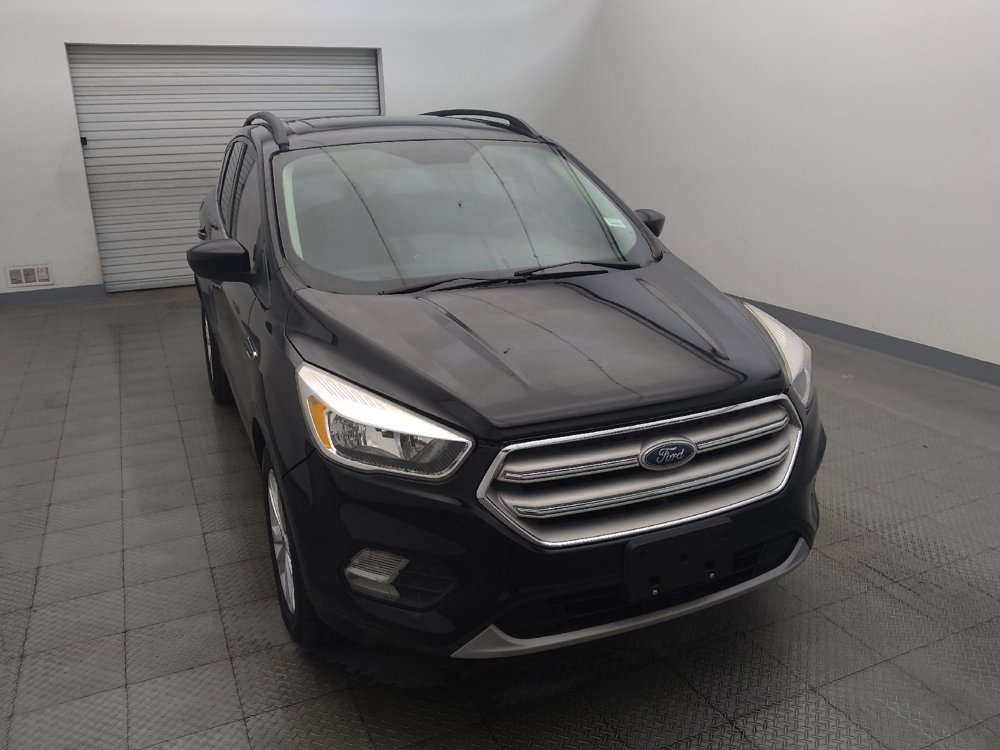 Used 2018 Ford Escape SE FWD image 14