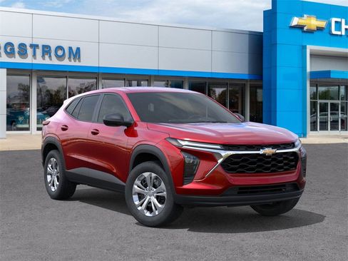 New 2026 Chevrolet Trax LS image 7