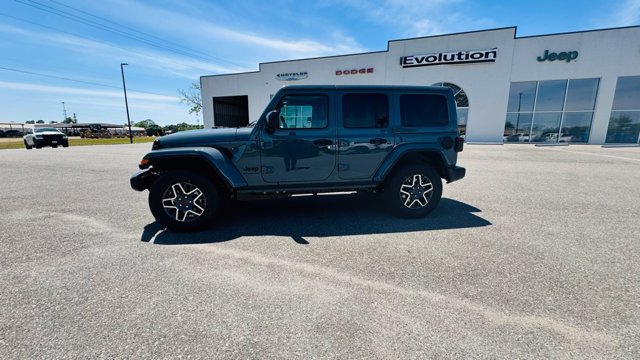 New 2026 Jeep Wrangler Unlimited Sahara w/ Technology Group AWD/4WD image 5
