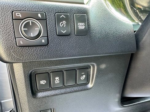 Used 2015 Lexus GX 460 Luxury image 20