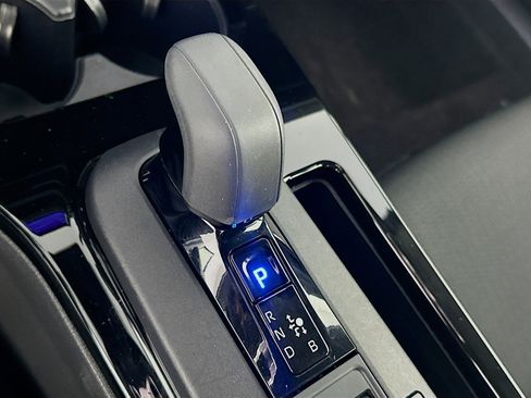 Used 2025 Toyota Prius LE image 24