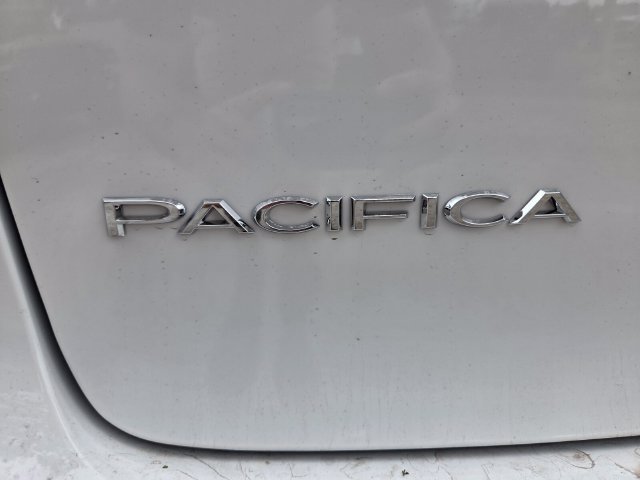 New 2027 Chrysler Pacifica Select FWD image 16