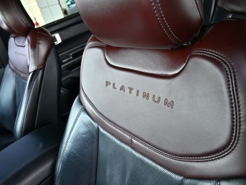 Used 2020 Ford Explorer Platinum w/ Premium Technology Package AWD/4WD image 26
