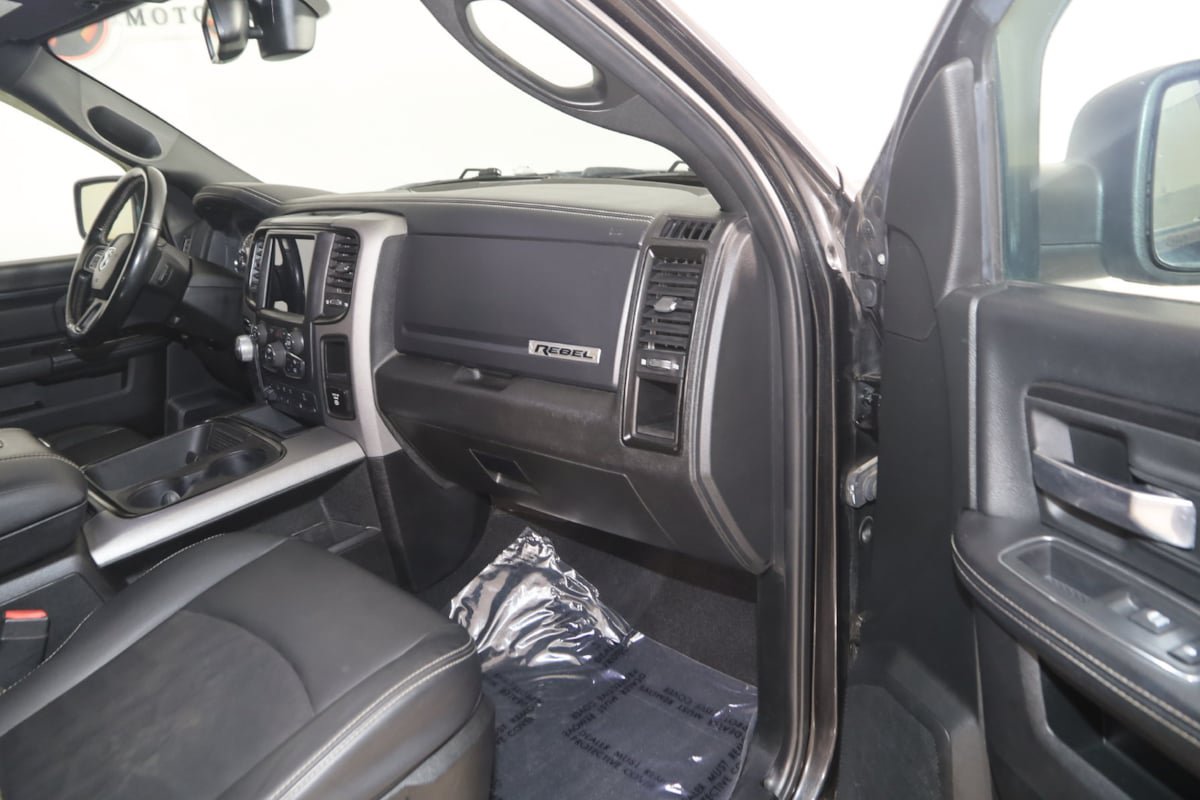 Used 2018 RAM 1500 Rebel w/ Luxury Group AWD/4WD image 34