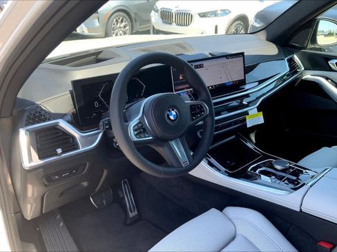 New 2026 BMW X5 xDrive40i w/ M Sport Package image 8