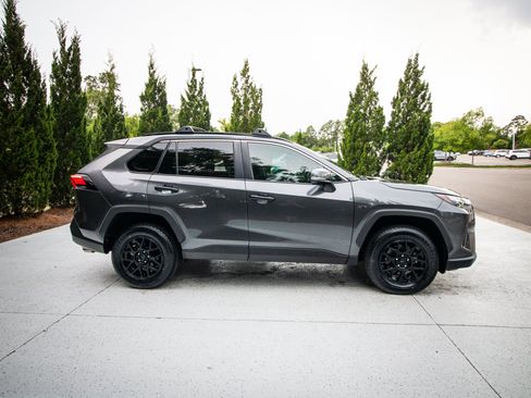 Used 2023 Toyota RAV4 XLE FWD image 11