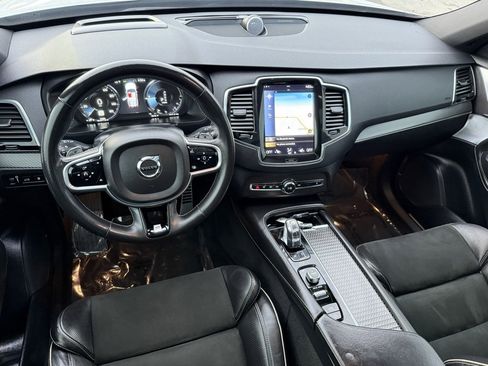 Used 2017 Volvo XC90 T8 R-Design w/ Vision Package image 29