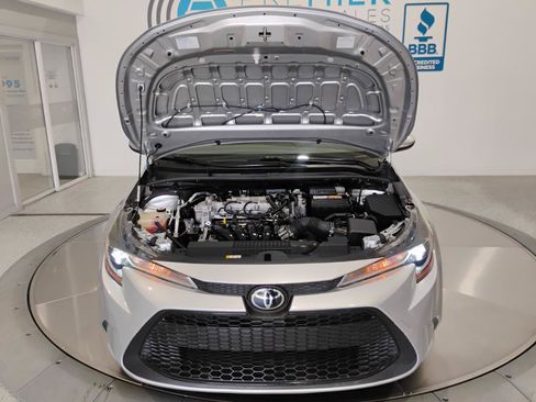 Used 2020 Toyota Corolla LE FWD image 27