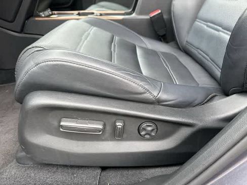 Used 2022 Honda CR-V Touring image 15