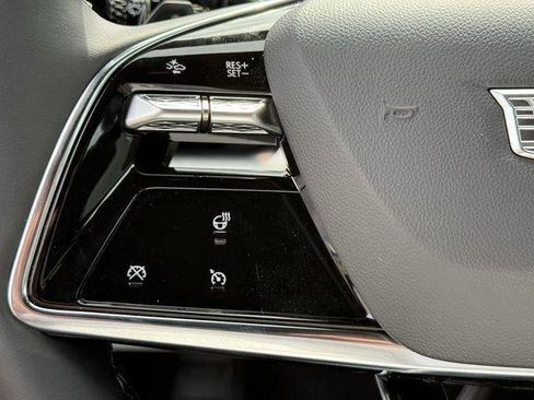 New 2025 Cadillac Lyriq Luxury image 22