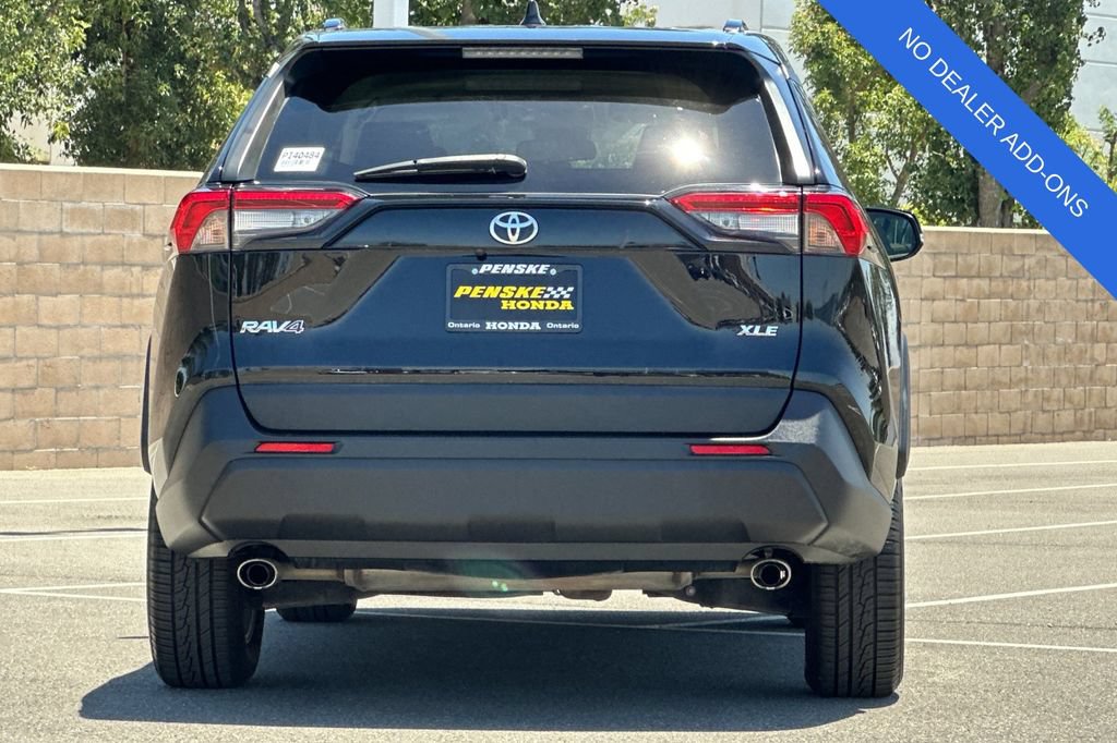 Used 2023 Toyota RAV4 XLE FWD image 5