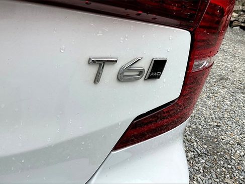 Used 2020 Volvo S60 T6 Momentum image 8