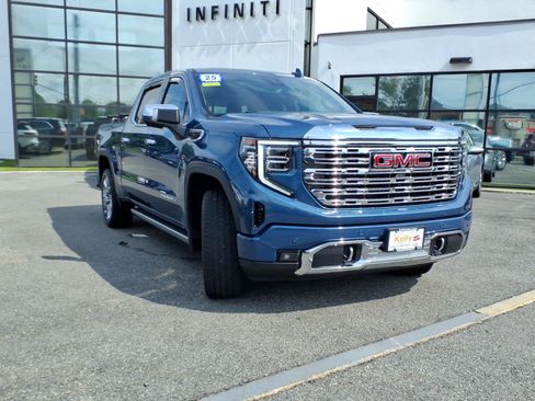 Used 2025 GMC Sierra 1500 Denali w/ Denali Reserve Package AWD/4WD image 3