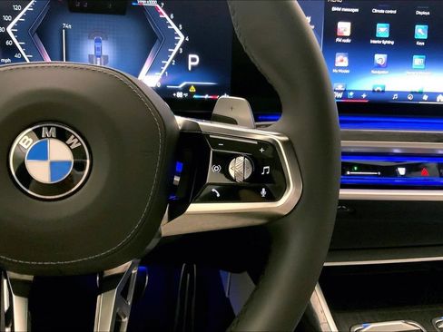 Certified 2023 BMW 760i xDrive w/ Executive Package AWD/4WD image 19