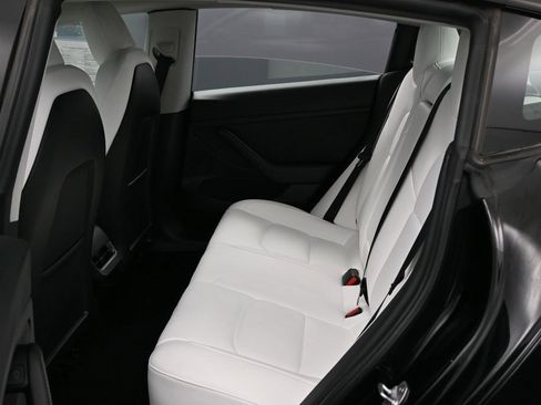 Used 2023 Tesla Model 3 Standard Range image 34