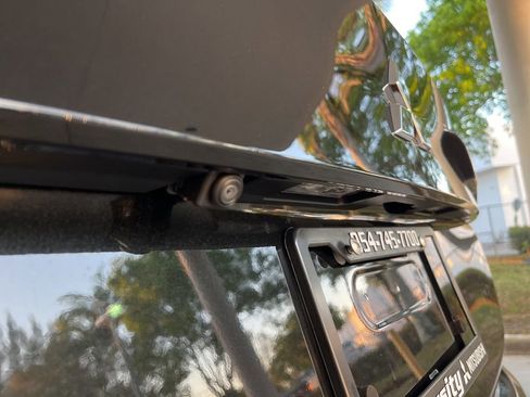 Used 2024 Mitsubishi Outlander ES image 16