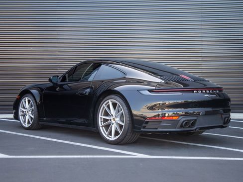 Certified 2021 Porsche 911 Carrera RWD image 3