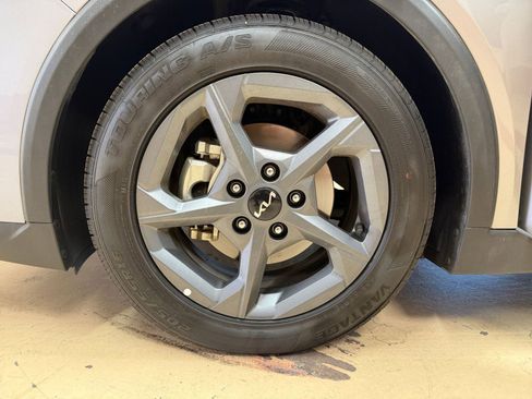 Used 2025 Kia K4 FWD image 29