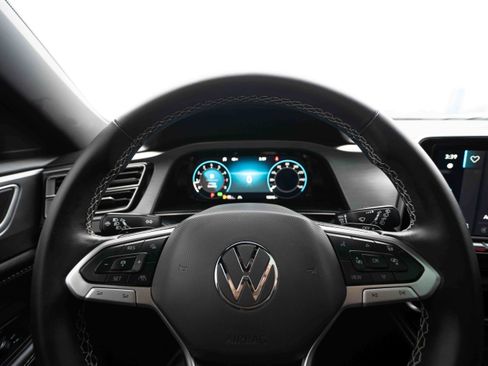 Used 2024 Volkswagen Atlas Cross Sport SE image 15